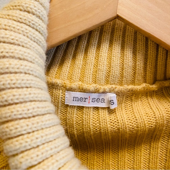 MERSEA New Yorker Ribbed Cowl Sweater Golden - Picture 5 of 7